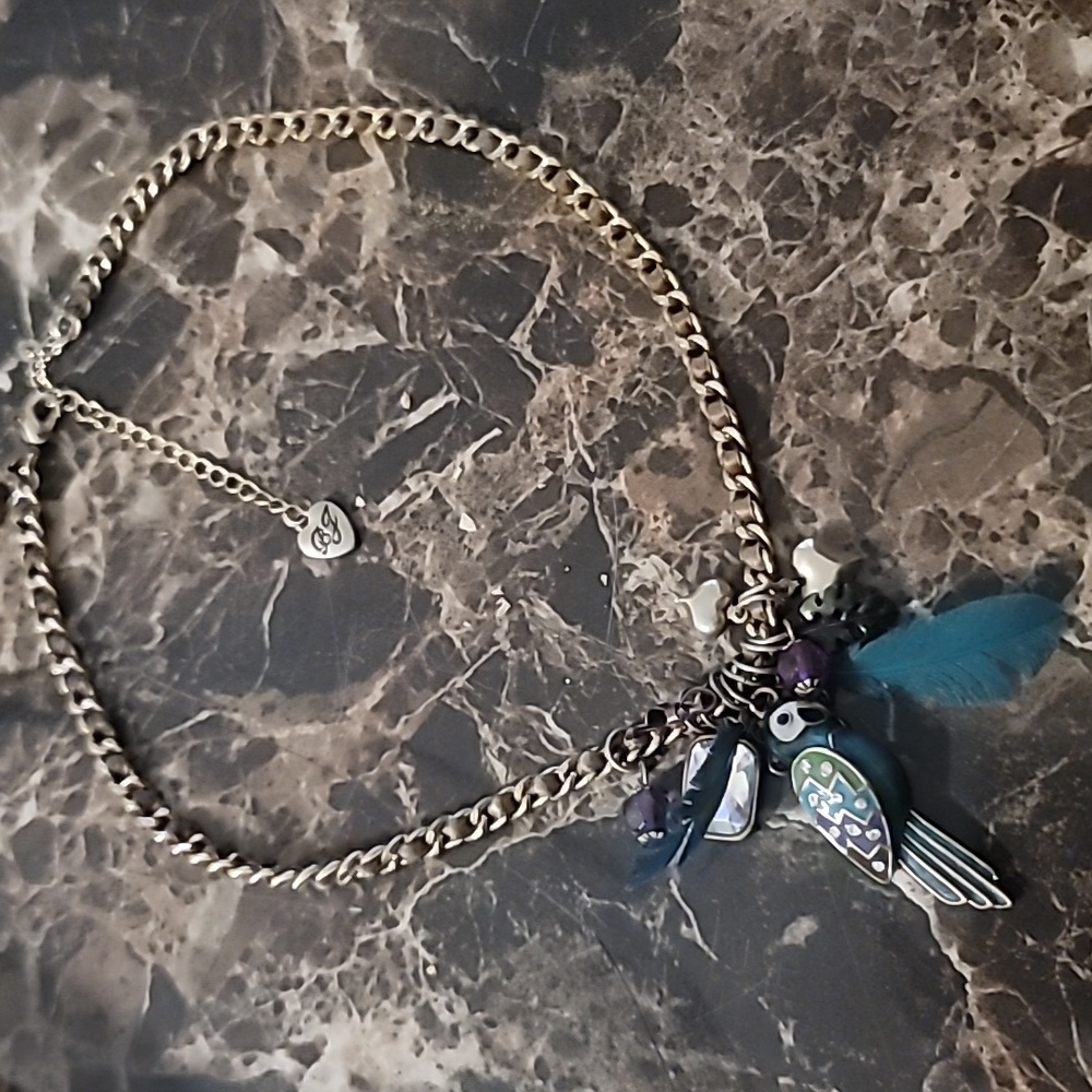 Betsey Johnson parrot necklace🦜